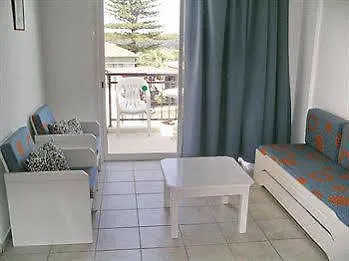 Renos Apts 3* Polis