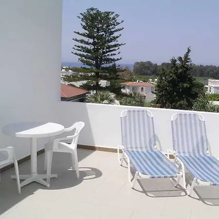 Renos Apts 3* Polis