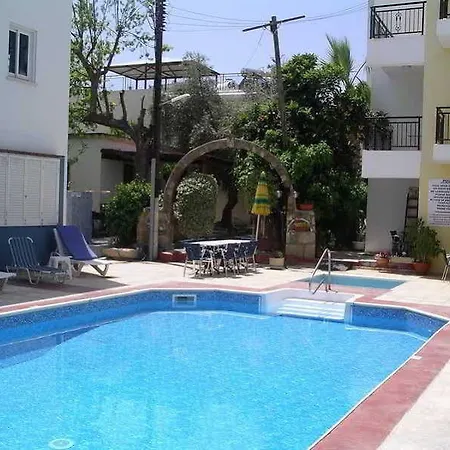 Renos Apts 3* Polis